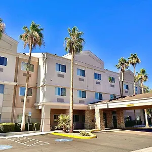 https://comfort-suites-at-metro-center.hotelsofphoenix.com