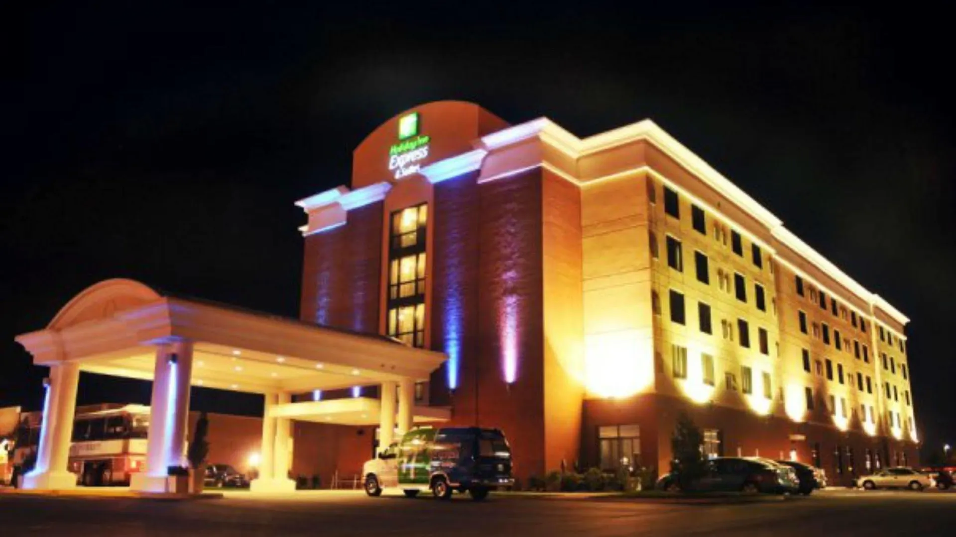 Holiday Inn Express Hotel & Suites Norfolk Airport By Ihg 2*,  United States